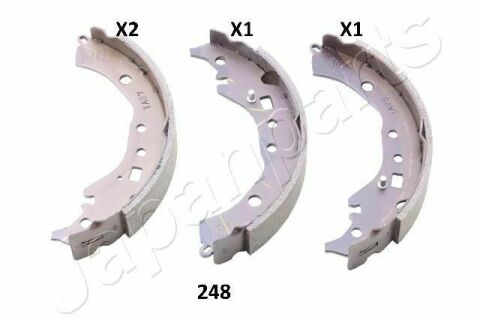 Колодки тормозов. задние yaris 11-, verso 10-, iq