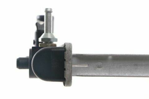 Радіатор охолодження двигуна Grand Vitara 2.5/2.7 98-03 Радіатор охолодження двигуна Grand Vitara 2.5/2.7 98-03