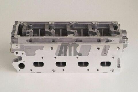 Головка блоку циліндрів VW Caddy 1.6TDI 10-