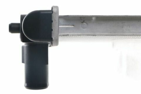 Радіатор охолодження двигуна Grand Vitara 2.5/2.7 98-03 Радіатор охолодження двигуна Grand Vitara 2.5/2.7 98-03