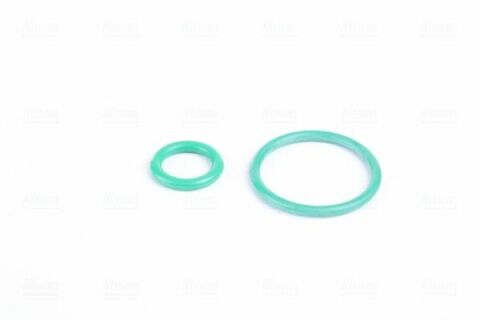 Компресор MERCEDES E-CLASS W 207 (09-) E 200 CGI Компресор MERCEDES E-CLASS W 207 (09-) E 200 CGI