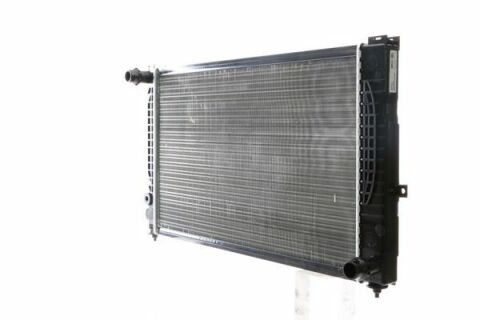 Радиатор охлаждения AUDI A6 C5 (4B2) Радиатор охлаждения AUDI A6 C5 (4B2)