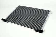 Радіатор кондиціонера Renault Trafic 1.9 dCI/2.0 01- (574x437x16)