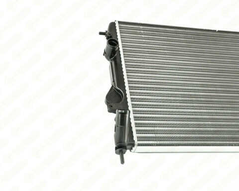 Радіатор охолодження двигуна 1.9dCi + 1.5dCi + 1.6 16V (AC) (585x415x34)