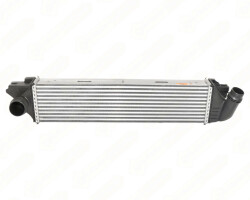 Радіатор інтеркулера Nissan Qashqai 1.5 dCi 13- Радіатор інтеркулера Nissan Qashqai 1.5 dCi 13-