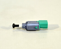 Датчик педалі зчеплення (зелений, 2 контакти) Mercedes-Benz Citan 12->