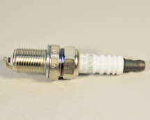 Свічка запалювання Renault Kangoo/Laguna II/Megane II 1.4-1.6 97- Свічка запалювання Renault Kangoo/Laguna II/Megane II 1.4-1.6 97-