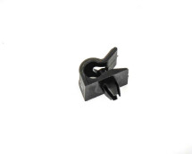 Затискач кріплення лапки капота (пластиковий) Renault Kangoo I / Clio II / Logan I / Sandero I Затискач кріплення лапки капота (пластиковий) Renault Kangoo I / Clio II / Logan I / Sandero I