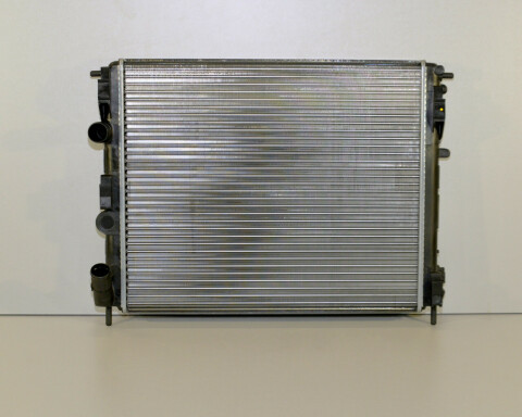 Радіатор охолодження двигуна Renault Logan I 1.5dCi + 1.2 16V + 1.4 + 1.6 16V (+/-AC)