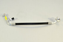 Трубка кондиционера (с компрессора на радиатор, короткая) Renault Trafic II + Opel Vivaro A 06->14 2.0dCi Трубка кондиционера (с компрессора на радиатор, короткая) Renault Trafic II + Opel Vivaro A 06->14 2.0dCi