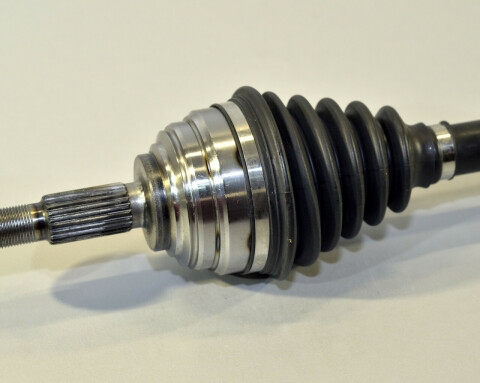 Напіввісь приводна (L, ліва, Кількість шліців: 23/26) Renault Kangoo II 08-> 1.5dCi + 1.6 + 1.6 16V Напіввісь приводна (L, ліва, Кількість шліців: 23/26) Renault Kangoo II 08-> 1.5dCi + 1.6 + 1.6 16V