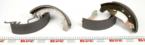 Колодки гальмівні (задні) VW LT I 2.0/2.4i/D/TD 75-96 (барабанні)