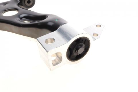 Рычаг подвески (передний/снизу) (L) VW Caddy/Golf/Touran/Skoda Octavia 03-