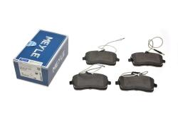 Колодки тормозные (передние) Peugeot 407 1.6HDI/1.8/2.0/2.0HDI 04-(TRW) (с датчиком)