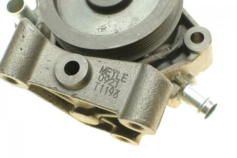 Помпа води Citroen Jumper/Peugeot Boxer 3.0HDi/Fiat Ducato 3.0D 06- Помпа води Citroen Jumper/Peugeot Boxer 3.0HDi/Fiat Ducato 3.0D 06-