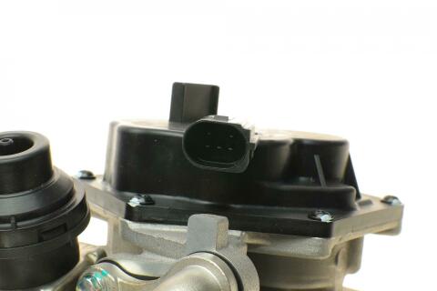 Радіатор рециркуляції ВГ з клапаном EGR Audi A4/A5/A6/Q5 2.0 TDI 07-18