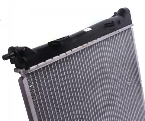 Радиатор охлаждения Hyundai I30 1.4-2.0 07-12