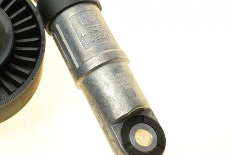 Натяжник ременя генератора Audi A4/A6/A8/Q7 2.7/3.0 TDI 03-15 (75x26) Натяжник ременя генератора Audi A4/A6/A8/Q7 2.7/3.0 TDI 03-15 (75x26)