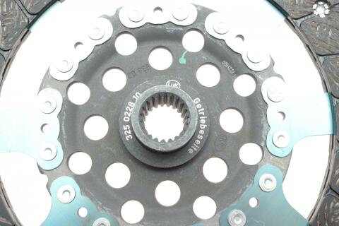 Комплект сцепления Renault Megane/Scenic II 2.0 dCi 05-09 (d=250mm) (+выжимной)