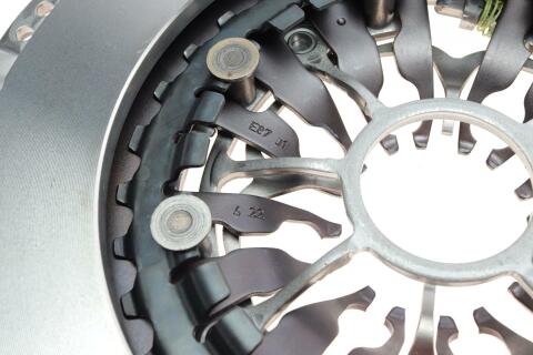 Комплект сцепления Renault Megane/Scenic II 2.0 dCi 05-09 (d=250mm) (+выжимной)