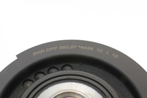 Шків колінвалу BMW 5 (E39) 520d 00-03 (з болтом) M47 D20 (204D1)