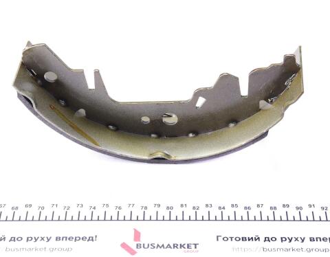 Колодки тормозные (задние) Chrysler Grand Voyager/Kia Carnival 95- (барабани) (254x57)