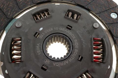 Комплект зчеплення Suzuki Grand Vitara 2.0 05-15