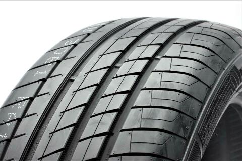 Шина PracticalMax H/P RS26 235/50 R19 XL 103W (летняя) Rim Protector