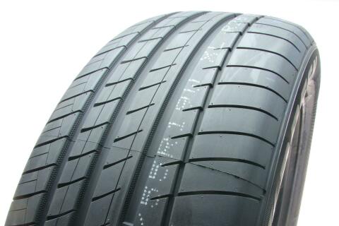 Шина PracticalMax H/P RS26 255/55 R19 XL 111W (літня) Rim Protector