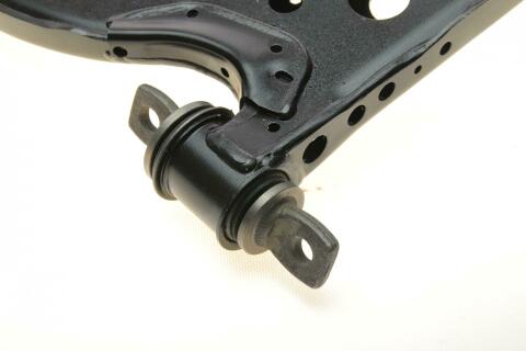 Рычаг подвески (передний/снизу) (R) Opel Astra K 15-