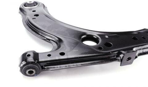 Важіль підвіски (передній/знизу) (R) Audi A3/Skoda Octavia/VW Bora/Golf (з кульовою) 96-10