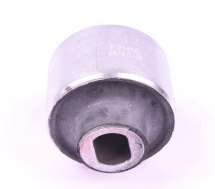 Сайлентблок важеля (переднього/знизу/спереду/всередині) MB E-class (W211) 02-08 (70.2x79.9x16) (попер.) Сайлентблок важеля (переднього/знизу/спереду/всередині) MB E-class (W211) 02-08 (70.2x79.9x16) (попер.)