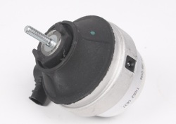 Подушка двигателя Audi A4/A6/ VW Passat 2.5 TDI 97-05 Подушка двигателя Audi A4/A6/ VW Passat 2.5 TDI 97-05