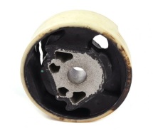 Подушка двигателя (задняя/нижняя) Audi A3/TT/Skoda Octavia/SuperB/VW Caddy III/Golf/Passat 03- (OE) Подушка двигателя (задняя/нижняя) Audi A3/TT/Skoda Octavia/SuperB/VW Caddy III/Golf/Passat 03- (OE)
