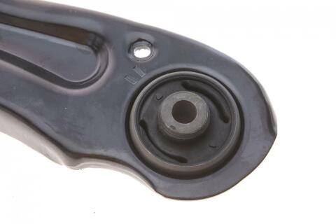 Важіль підвіски (передній/знизу) (L) VW Passat 10-