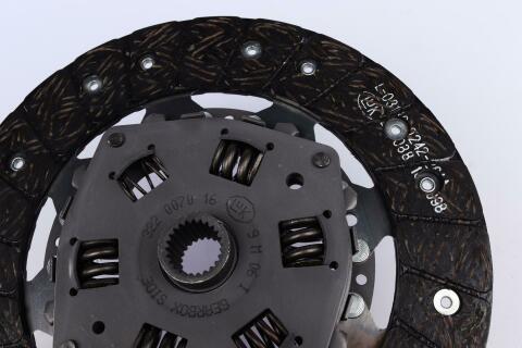 Диск зчеплення VW T3 1.6-1.7 TD -92 (d=215mm)