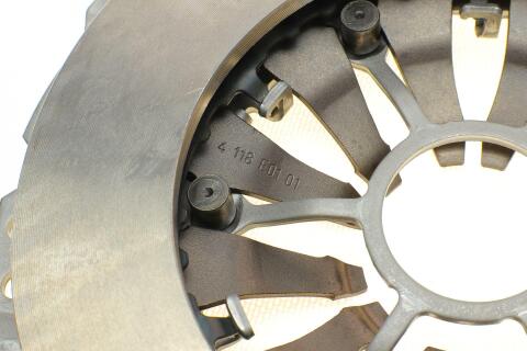 Комплект зчеплення Opel Corsa 1.2 09-14 (d=210mm) Комплект зчеплення Opel Corsa 1.2 09-14 (d=210mm)