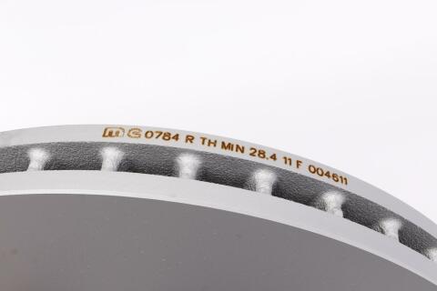 Диск тормозной (передний) BMW X5 (E53) 00-06/X3 (E83) 06-11 (332x30) (с покрытием) (вентилированный) Диск тормозной (передний) BMW X5 (E53) 00-06/X3 (E83) 06-11 (332x30) (с покрытием) (вентилированный)