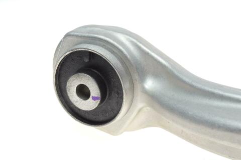 Важіль підвіски (передній/знизу) (R) MB CLS-class (W218) 11-17