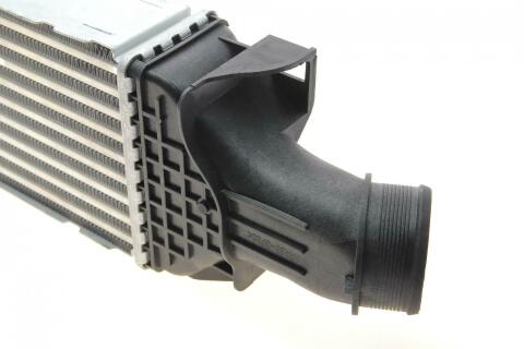 Радиатор интеркулера Audi A4/A5/A6/A7/Q5 2.0-3.0H 15-