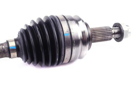 Піввісь Renault Scenic III 1.6/1.9 dCi 09- (L) (27x39x678) Піввісь Renault Scenic III 1.6/1.9 dCi 09- (L) (27x39x678)