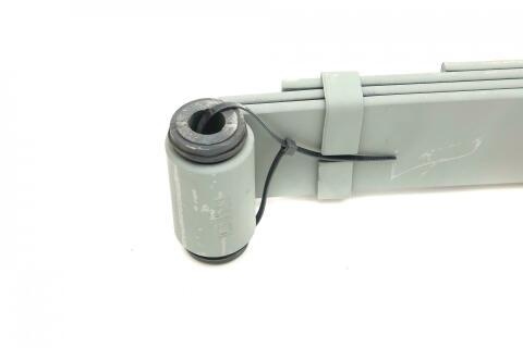 Ресора задня Mitsubishi Pajero 2.3/2.5D/2.6 82-90 (к-кт 5 листів) (70/520/685) Ресора задня Mitsubishi Pajero 2.3/2.5D/2.6 82-90 (к-кт 5 листів) (70/520/685)