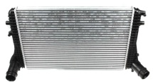 Радіатор інтеркулера VW Caddy III/IV 1.6-2.0 TDI 10- Радіатор інтеркулера VW Caddy III/IV 1.6-2.0 TDI 10-