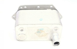 Радіатор масляний BMW 3 (E90/E93)/5 (E60/E61)/6 (E63/E64) 02-13 (теплообмінник) Радіатор масляний BMW 3 (E90/E93)/5 (E60/E61)/6 (E63/E64) 02-13 (теплообмінник)