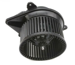Моторчик пічки Nissan Primastar/Opel Vivaro/Renault Trafic 1.9-2.5 dCi 01- Моторчик пічки Nissan Primastar/Opel Vivaro/Renault Trafic 1.9-2.5 dCi 01-