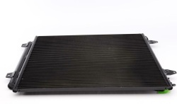 Радіатор кондиціонера (з осушувачем) VW Passat 1.4-3.6 05-16