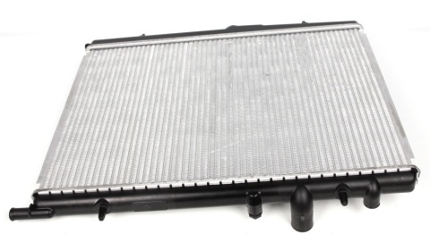 Радиатор охлаждения Citroen Berlingo/Peugeot Partner 96- (554x376x27)