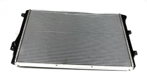 Радиатор охлаждения VW Caddy III 1.6/2.0TDI 10- (AT/+/- AC)