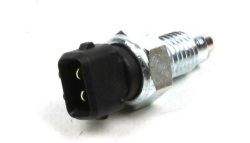Датчик включения заднего хода VW T4-03/Caddy II 95-04 (M12x1.5)