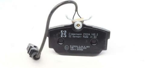 Тормозные колодки (задние) VW T4 1.8-2.8 90-03 R15 (Lucas-Girling) (с датчиком) Тормозные колодки (задние) VW T4 1.8-2.8 90-03 R15 (Lucas-Girling) (с датчиком)